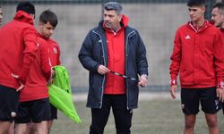 Palaz eksiklerle deplasmandan alının 1 puan değerli