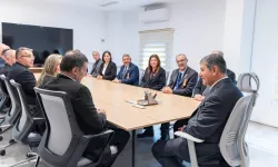 İzmir'de şehit aileleri derneklerinden Başkan Tugay'a ziyaret