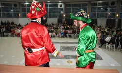 Ovaakça Karagöz ve sihirbazlık gösterisiyle eğlendi