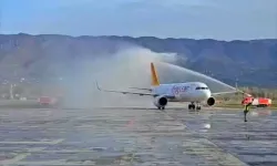 Tokat-İzmir uçuşları başladı... İlk sefere su takı seremonisi