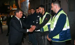 Bornova'da başkanlardan gece baklavalı destek