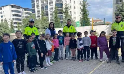 Edirneli miniklerden polislere büyük ilgi