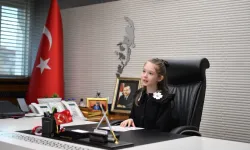 Kayseri Büyükşehir koltuğuna minik Zeynep oturdu