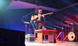 Manisa'da İsmail Altunsaray ile türkü dolu gece