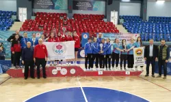 Trabzon'un Kadın Masa Tenisi Takımı şampiyon oldu