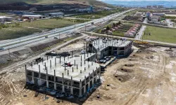 Van otobüs terminaline kavuşuyor