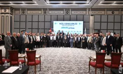 Yağlı Güreş Birliği'nde Ahmet Akın yeniden başkan seçildi