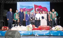 40 yıllık kardeşlik İzmir'de şarkılarla kutlandı