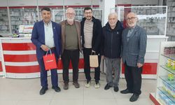 İnegöl Saadet Partisi teşkilatı eczacıları unutmadı