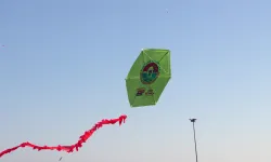 İstanbul Maltepe'de gökyüzü uçurtmalarla renklendi