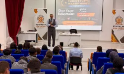Siirt Kurtalan'da 'Başarıda arkadaş seçimi' konferanslarına yoğun ilgi
