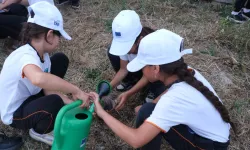 Bursa AB Bilgi Merkezi ile minik eller toprakla buluştu