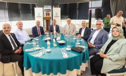 Kocaeli'de galericiler, site taleplerini Başkan Büyükakın'a iletti