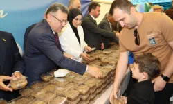 Trabzon'da 3 bin kişiye aşure ikramı