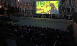 Bakırköy'de açık hava sinema günleri başladı