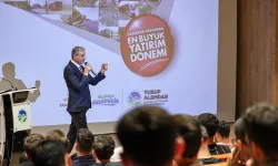 Başkan Alemdar Sakaryalı gençlerle AKM'de buluştu