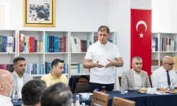 Başkan Tugay mesaisine Kemeraltı esnafıyla başladı... 'Tek derdimiz işimizi iyi yapmak'