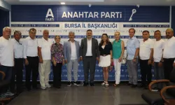 Bursa Muhtarlar Derneği'nden Anahtar Parti Bursa'ya ziyaret
