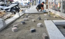 Giresun'da yol ve kaldırım yenileme çalışmaları sürüyor