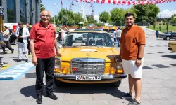 Kayısı Festivali'nde klasik Mercedes buluşması