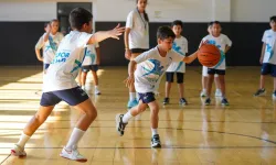 Beylikdüzü'nde öğrenciler yazı sporla geçiriyor