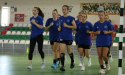 Bursa Büyükşehir Belediyespor Kadın Hentbol Takımı'nda kadro tamam