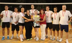 İzmit'te Voleybol Turnuvası sona erdi