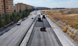 Kütahya'da asfalt çalışmaları sürüyor