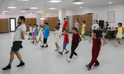 Mersin Büyükşehir'den çocuklara halk oyunları kursu