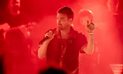 Murat Dalkılıç, hem sahnede hem formda