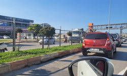 Bursa İnegöl'de tır ile otomobil çarpıştı!