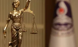 AYM, süresiz yoksulluk nafakasını düzenleyen ibareyi iptal etti
