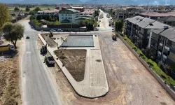 İnegöl'de Yeni Mahalle'ye yeni semt sahası