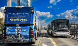 İstanbul yollarında Neşet Ertaş'a saygı!