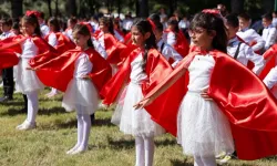 İzmir Aliağa'da eğitim öğretim yılı törenle başladı
