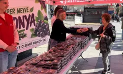 İzmit'te süper meyve ücretsiz dağıtılıyor