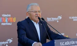Kayseri Büyükşehir'den üniversiteli ailelere 10 bin lira destek
