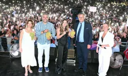 Manisa'da Alaşehir'in kurtuluşunda Merve Özbey coşkusu