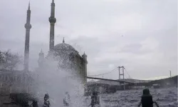 Meteoroloji'den 7 bölgede kuvvetli yağış ve rüzgar uyarısı