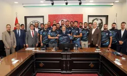 Mustafa Yalçın'dan gururlandıran boat takımına tebrik