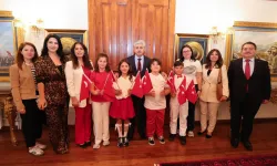 Sakarya eğitiminde yeni dönemin ilk gününde Vali Doğan'a anlamlı ziyaret