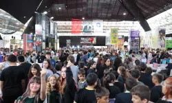 Antalya Kitap Fuarı'nda edebiyat rüzgarı sürüyor