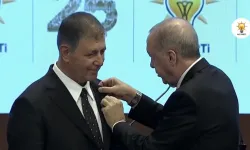 Cemil Tugay Resmen AK Parti'ye katıldı! İzmir AK Parti'ye geçti