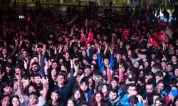 Cumhuriyet coşkusu Kocaeli'de yağmur tanımadı