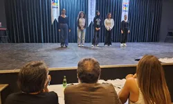 Genç İzmir'de tiyatro seçmelerine yoğun ilgi