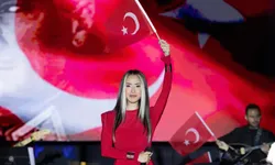 Hande Ünsal'dan Cumhuriyet'e kırmızı imza