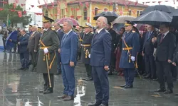 İzmir esnafından Cumhuriyet'e 103. yıl saygısı