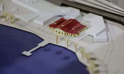 İzmir'de genç tasarımcılar sektör temsilcileriyle tarihi handa buluştu