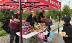 İzmit'in öğrencilere desteği sürüyor