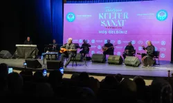 Trabzon'da türkü şöleni! Esat Kabaklı'ya büyük ilgi